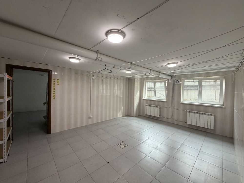 Продам  офісне приміщення Київ, Шевченківський, вул. Глибочицька, 40. 