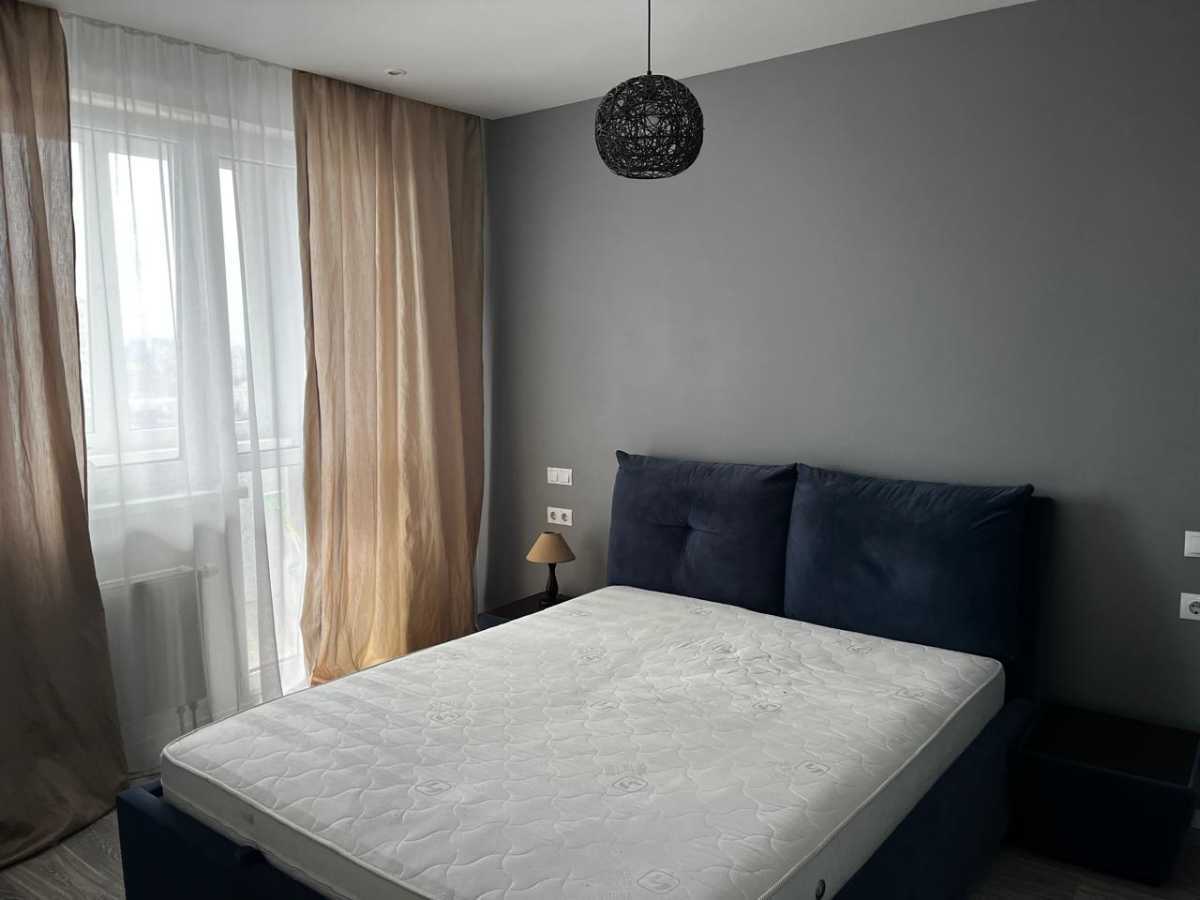 Здам довгостроково 3-к квартиру Київ, Шевченківський, вул. Юрія Іллєнка, 51Б. 