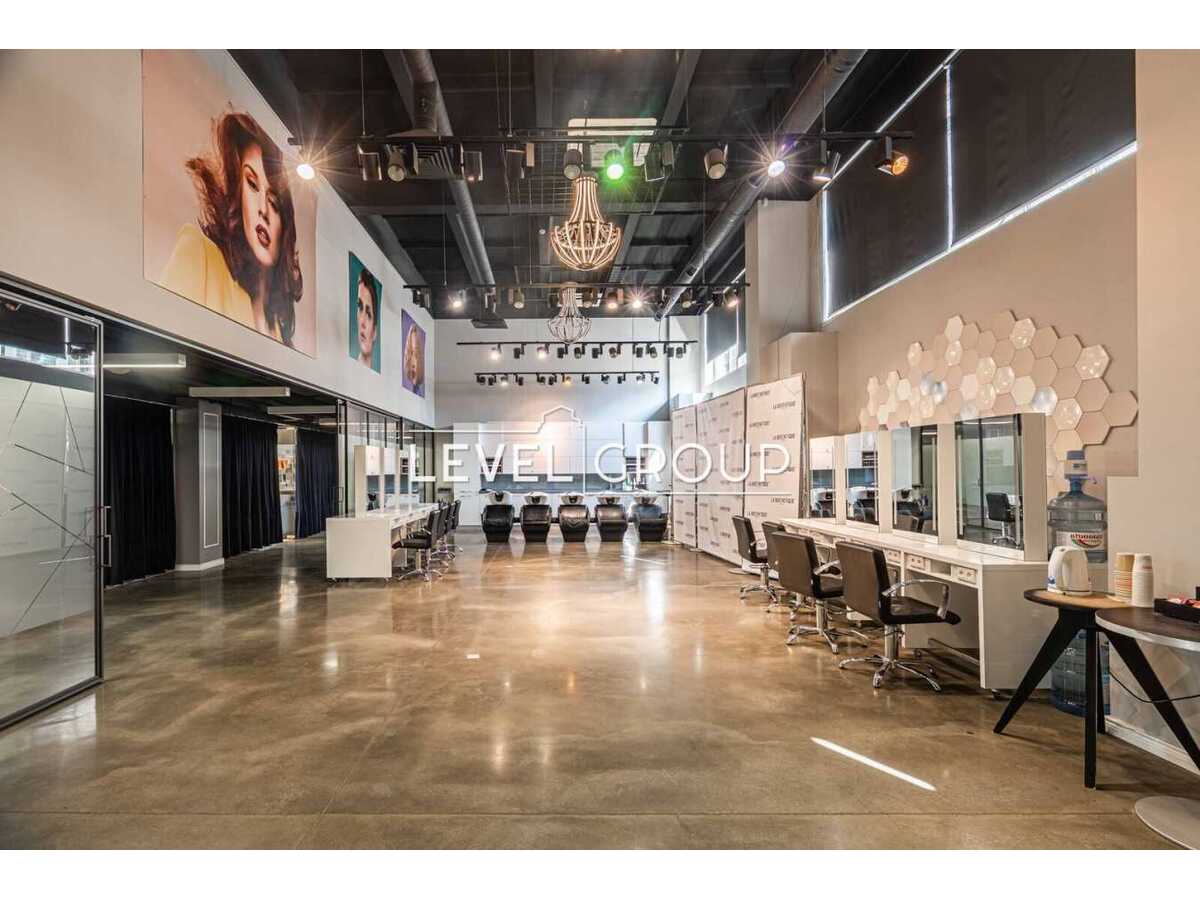 Продам  офісне приміщення Київ, Подільський, вул. Ярославська, 56а. 