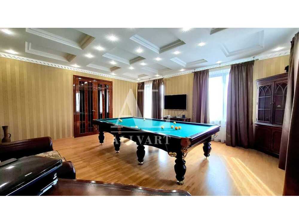 Продам 3-к квартиру Київ, Печерський, пл. Велика Васильківська, 67/7. 