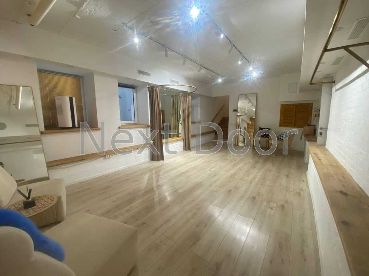 Продам  офісне приміщення Київ, Печерський, вул. Шовковична, 7а. 