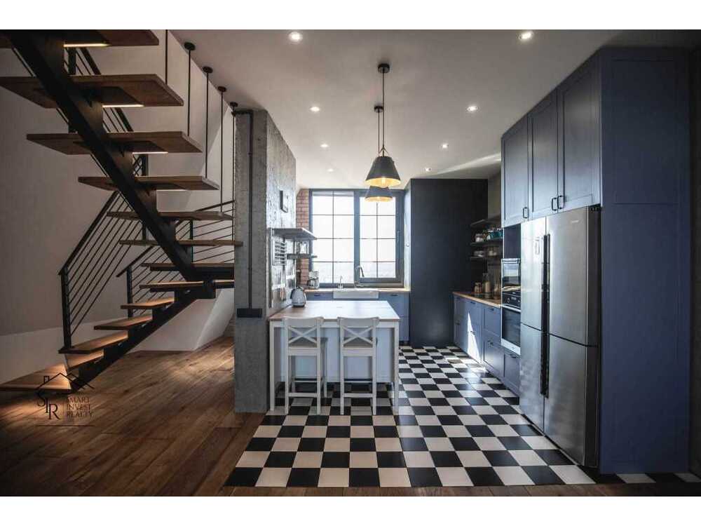 Продам 4-к квартиру Київ, Дніпровський, вул. Ованеса Туманяна, 15А. 