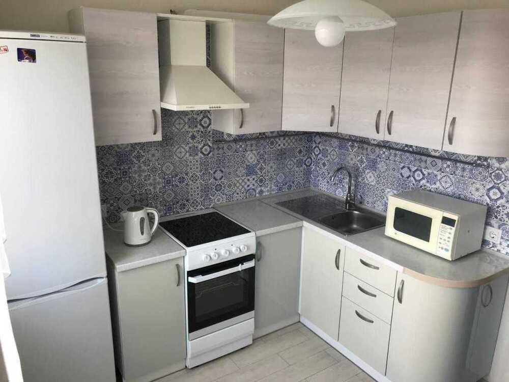 Продам 1-к квартиру Київ, Голосіївський, вул. Академіка Заболотного, 78. 