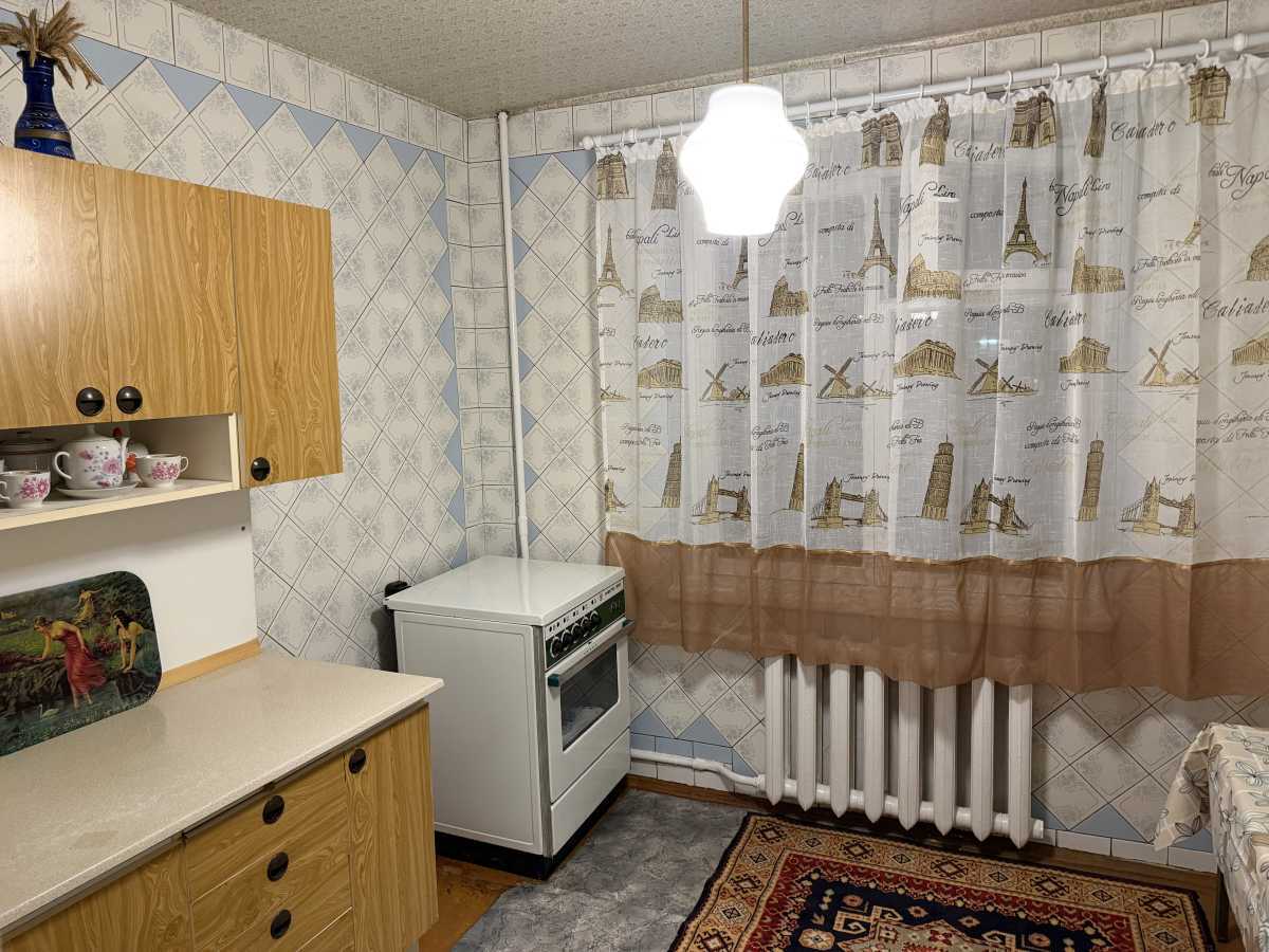 Здам довгостроково 2-к квартиру Дніпро, Шевченківський, Тополь 3, 56. 