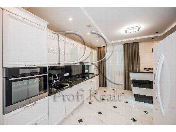 Продам 3-к квартиру Київ, Дніпровський, вул. Воскресенська, 16Б. 