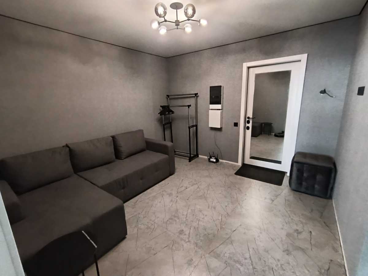 Здам довгостроково 1-к квартиру Київ, Дарницький, вул. Бориса Антоненка-Давидовича, 1. 