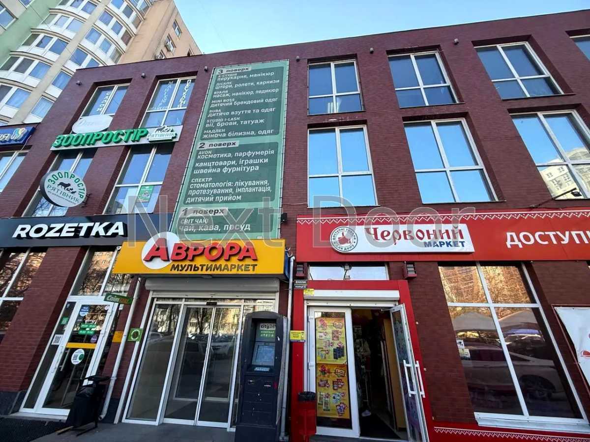 Продам  торгову площу Вишгородський, Вишгород, проспект Шевченка, 2-Г. 