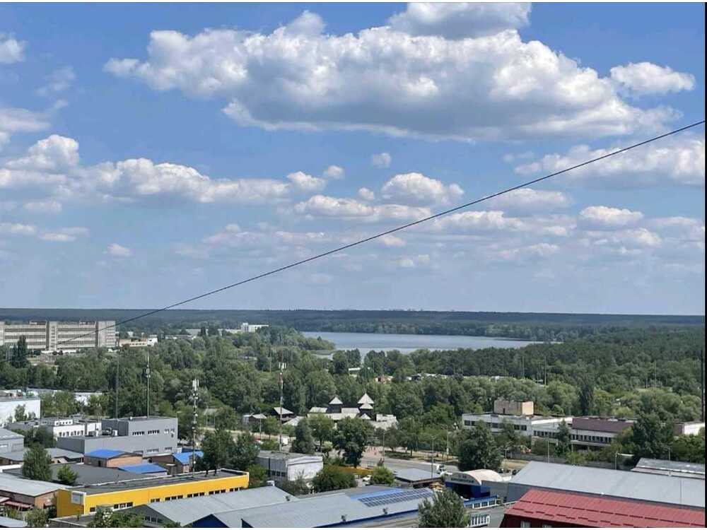 Продам 3-к квартиру Київ, Деснянський, вул. Миколи Закревського, 33. 