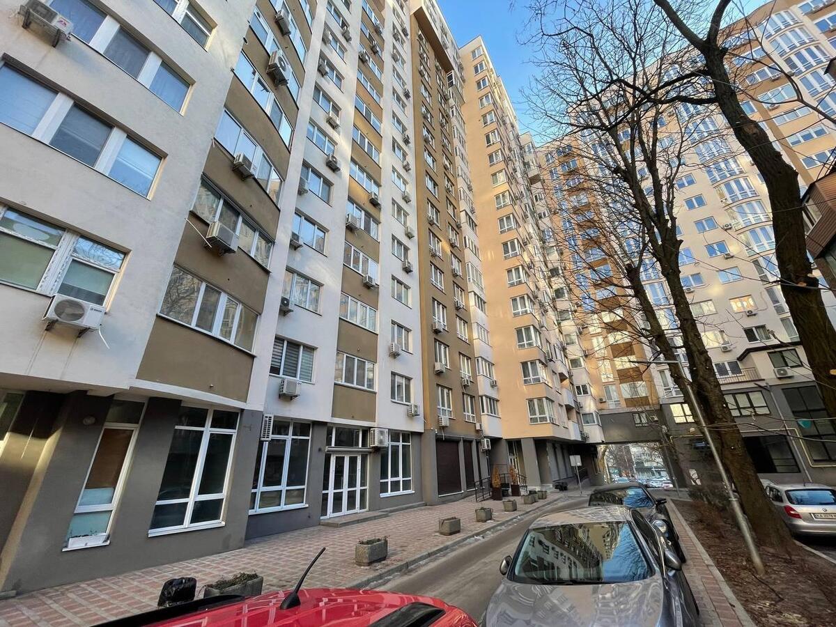 Продаж, Торгове, Фасадне, Деміївська, 80 м2