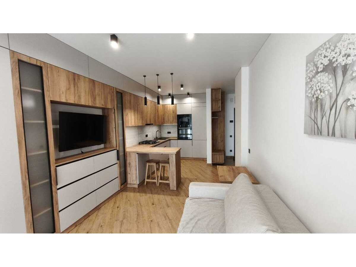 Здам довгостроково 1-к квартиру Львів, Галицький, Угорська, 12. 