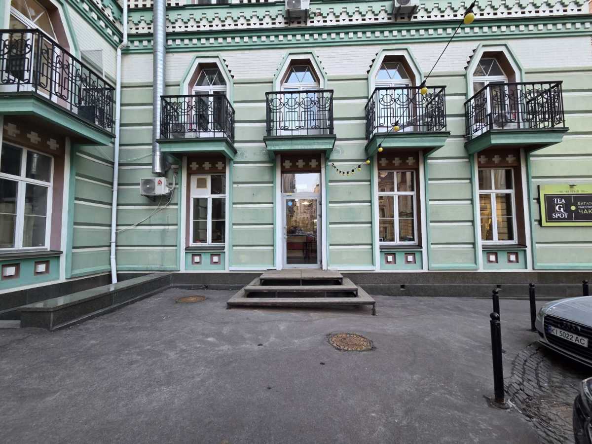 Здам довгостроково  офісне приміщення Київ, Подільський, вул. Кожум\'яцька, 10а. 