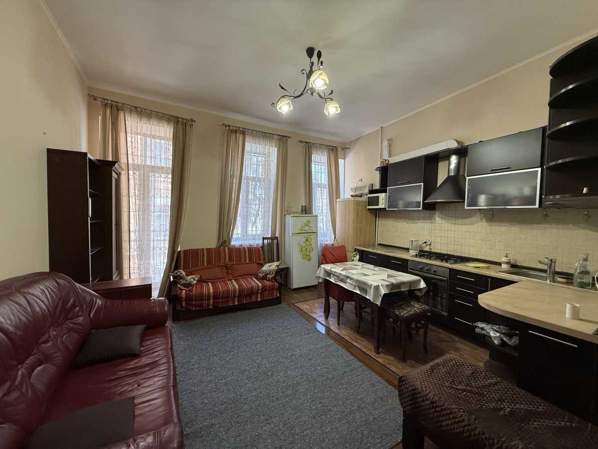 Продам 2-к квартиру Київ, Шевченківський, вул. Бульварно-Кудрявська, 8-а. 