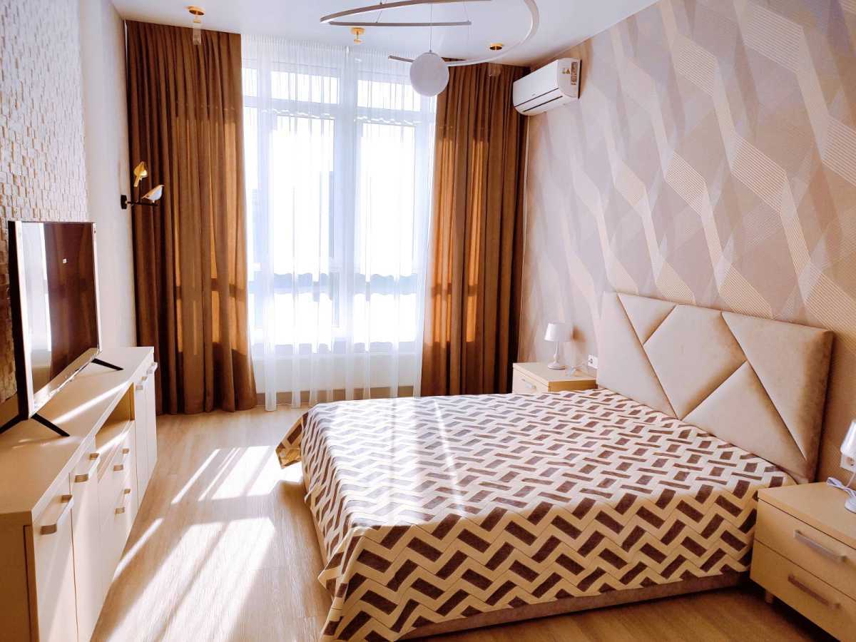 Здам довгостроково 1-к квартиру Київ, Голосіївський, вул. Михайла Максимовича, 32. 