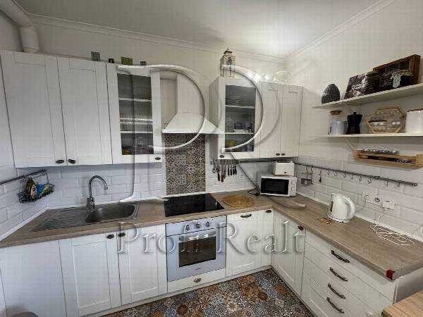 Продам 1-к квартиру Київ, Дніпровський, вул. Юрія Шумського, 3Г. 