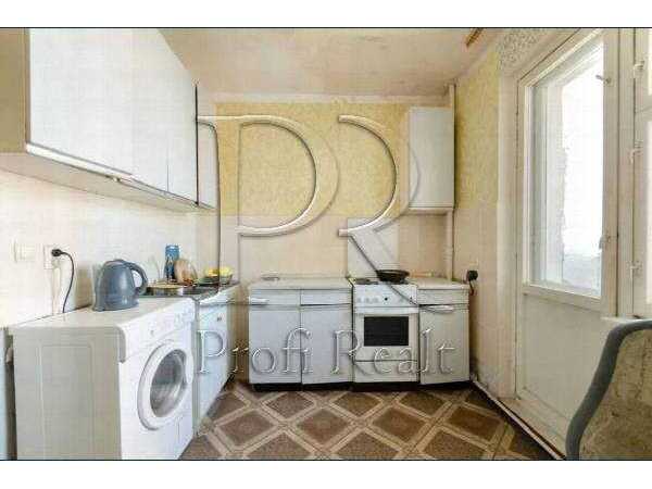 Продам 4-к квартиру Київ, Дарницький, вул. Михайла Гришка, 8А. 