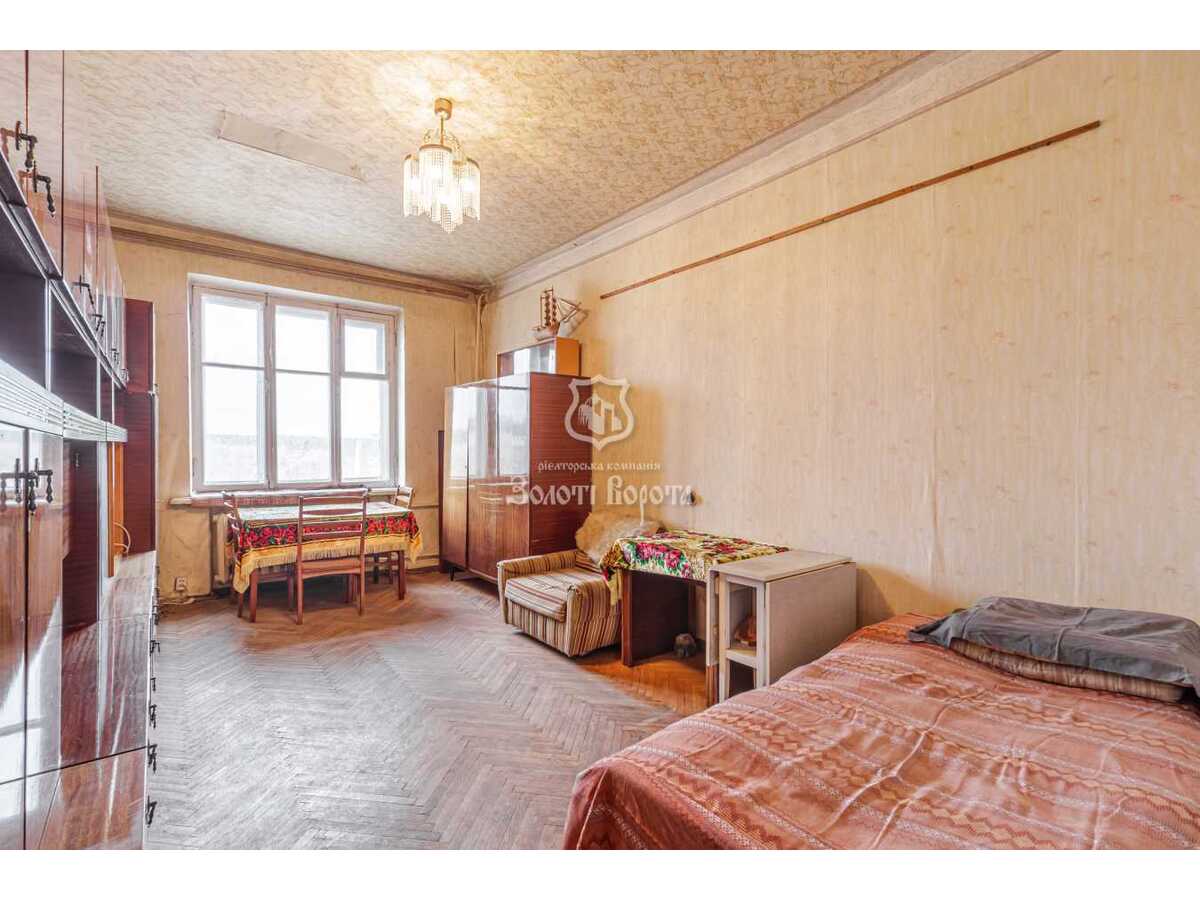 Продам 3-к квартиру Київ, Оболонський, вул. Вишгородська, 56/2. 