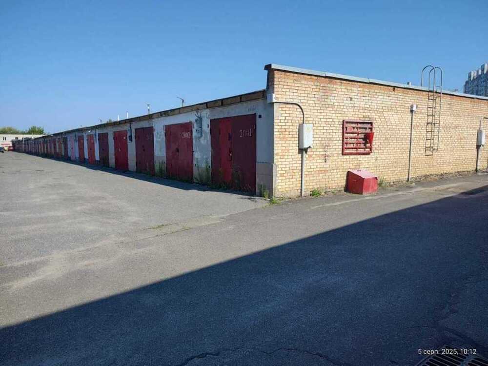 Продам  окремий гараж Київ, Деснянський, вул. Радунська, 3. 