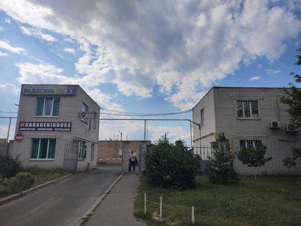 Продам  окремий гараж Київ, Деснянський, вул. Радунська, 3. 