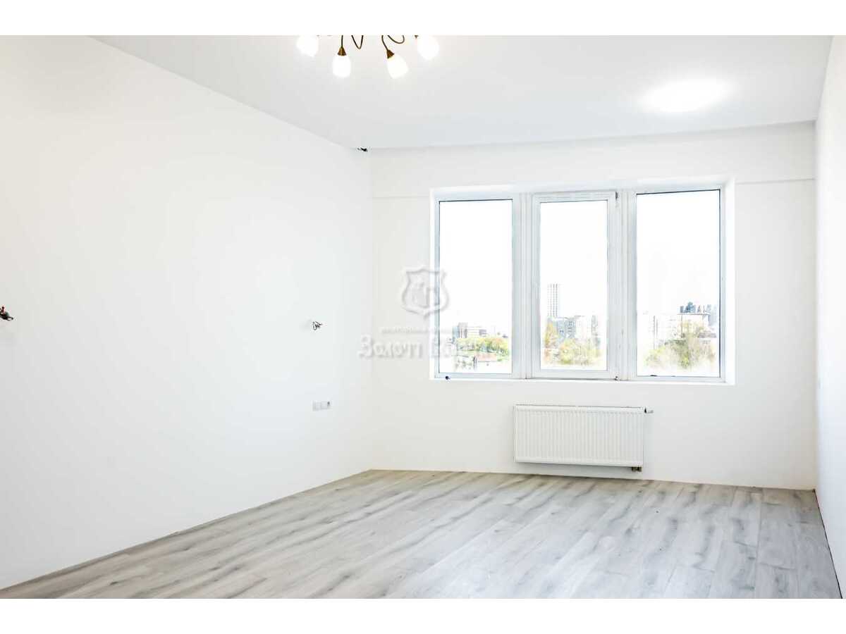 Продам 1-к квартиру Київ, Дніпровський, вул. Микільсько-Слобідська, 3Б. 