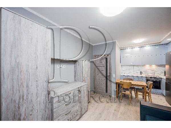 Продам 1-к квартиру Київ, Подільський, просп. Правди, 43А. 