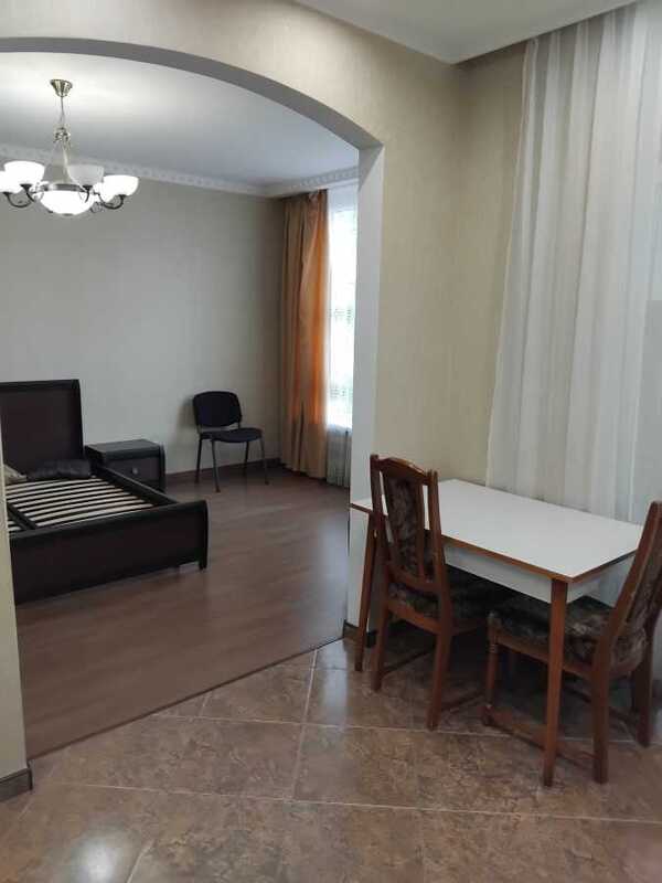 Здам довгостроково 1-к квартиру Київ, Дарницький, вул. Вірменська, 6а. 