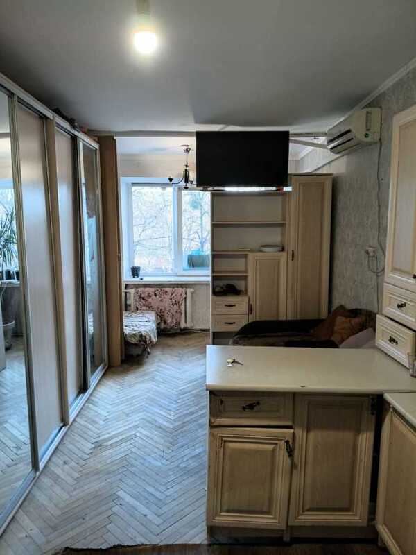 Продам  кімнату Київ, Шевченківський, вул. Івана Гонти, 9. 