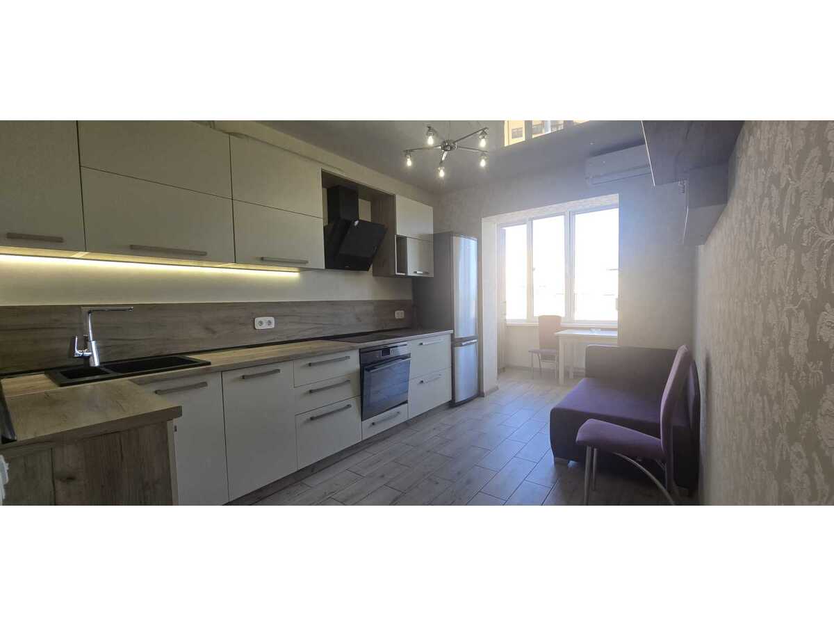 Продам 2-к квартиру Бучанський, Петропавлівська Борщагівка, Соборна, 10г. 