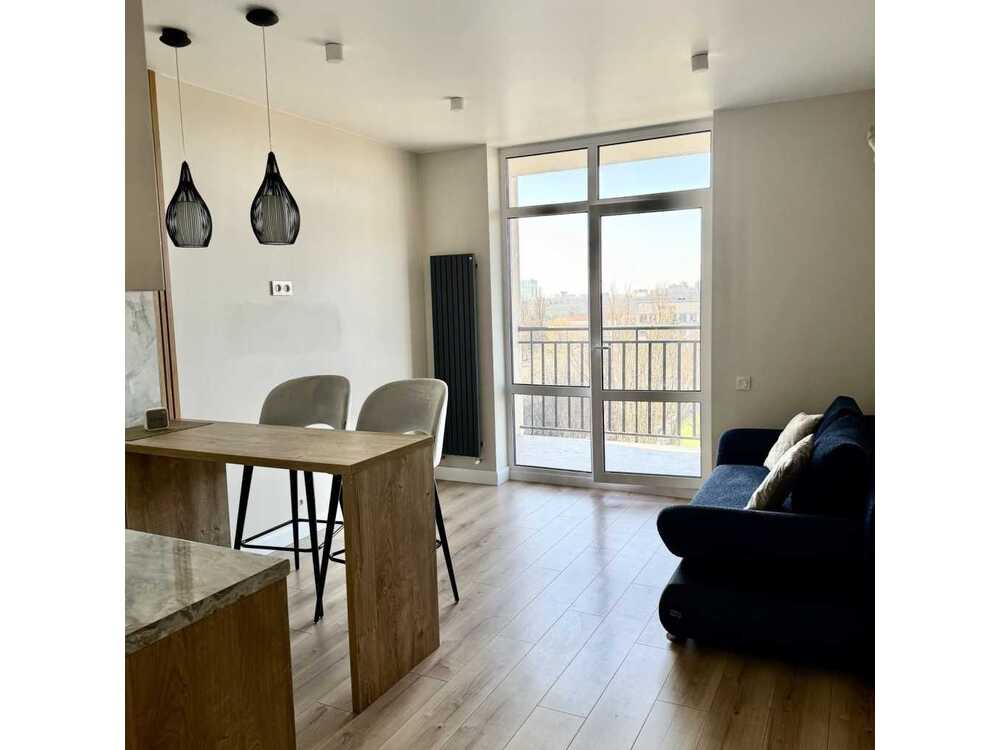 Продам 1-к квартиру Київ, Голосіївський, вул. Академіка Заболотного, 148В. 