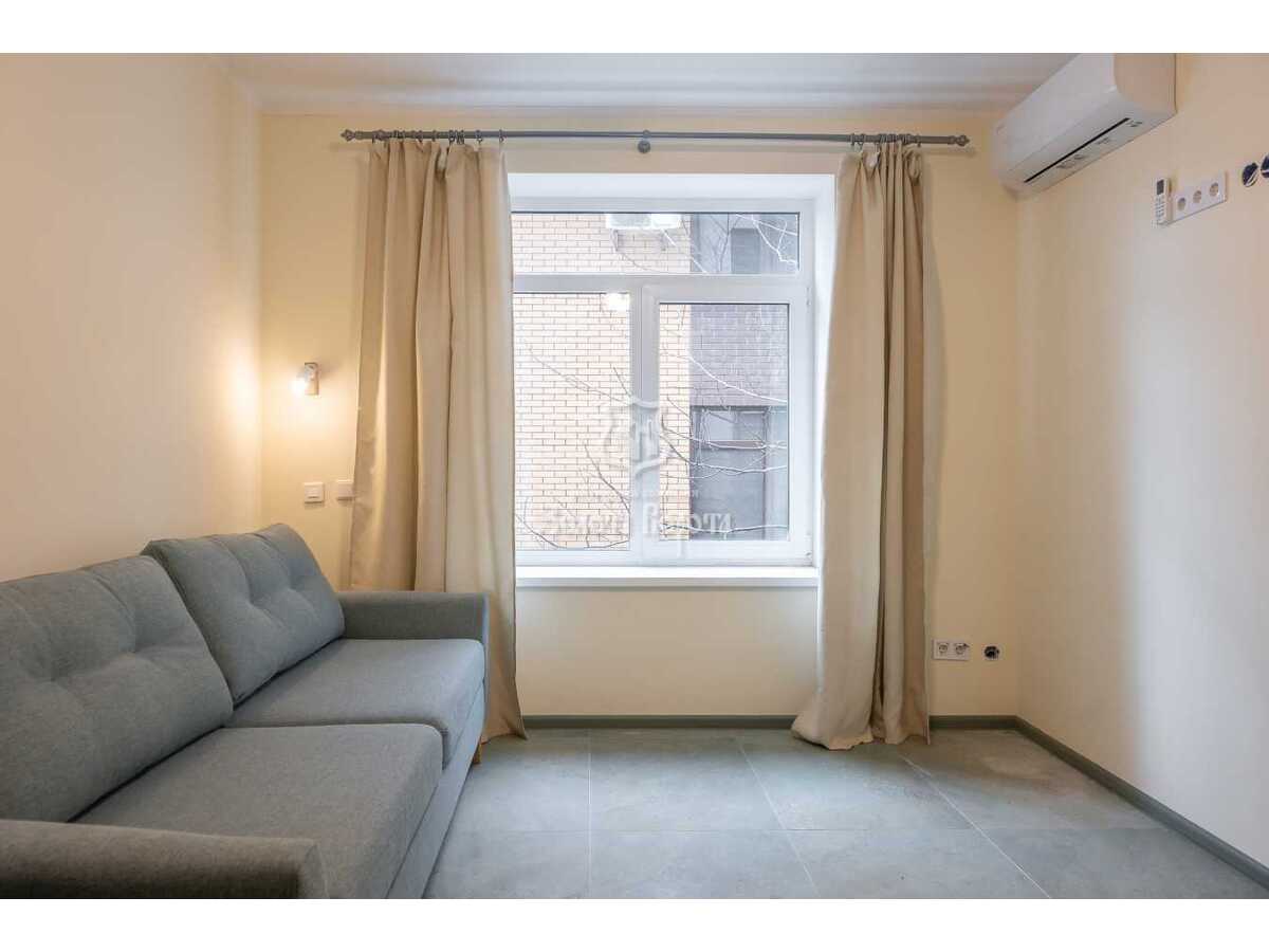 Продам 1-к квартиру Київ, Деснянський, вул. Радистів, 24. 