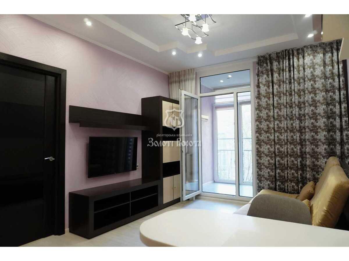 Продам 1-к квартиру Київ, Дніпровський, вул. Регенераторна, 4к12. 