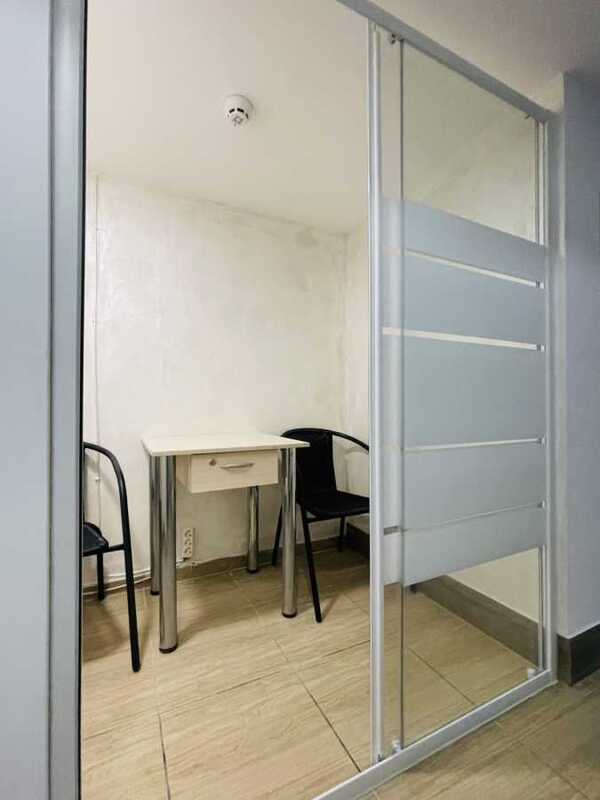 Здам довгостроково  об`єкт сфери послуг Київ, Дніпровський, вул. Раїси Окіпної, 8. 