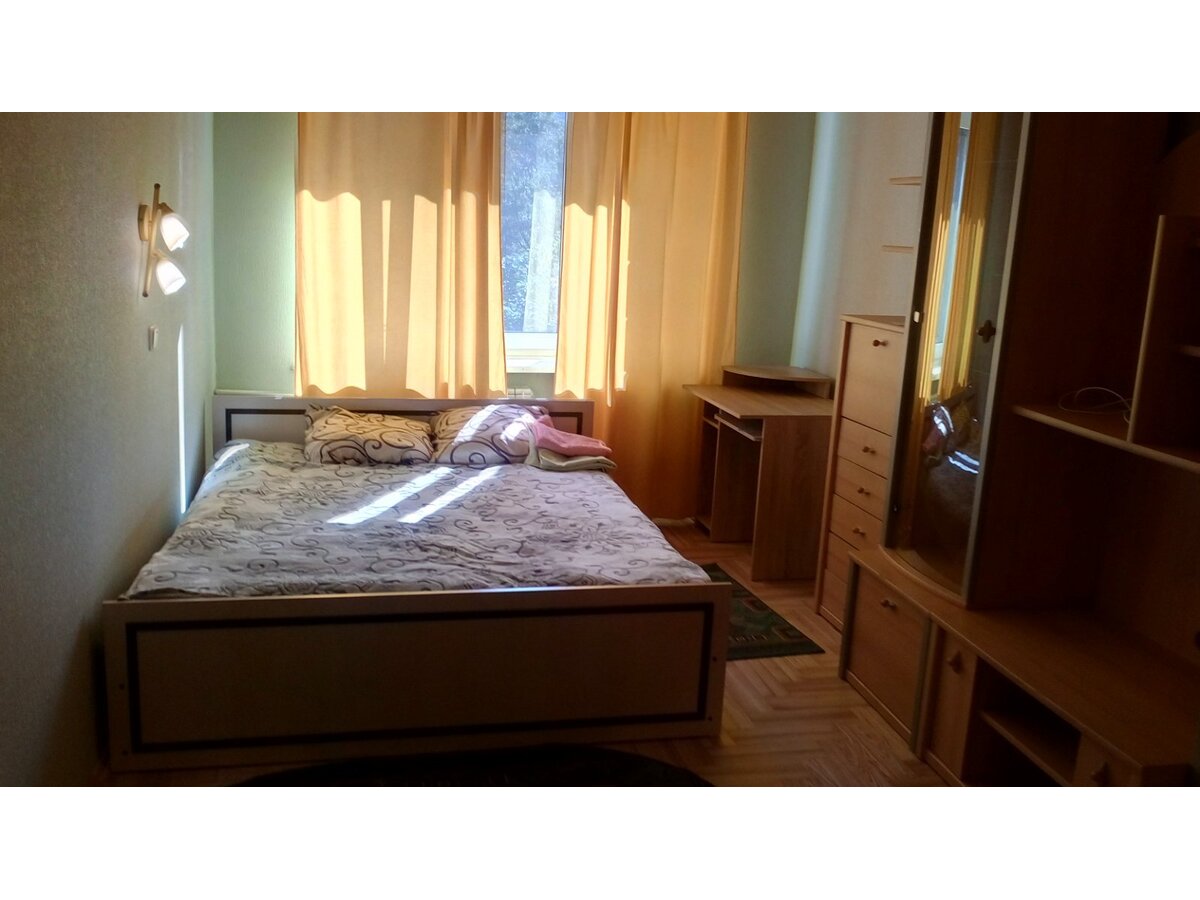 Аренда 3к. Днепровский р-н Русановка ул. Энтузиастов  д.45/1