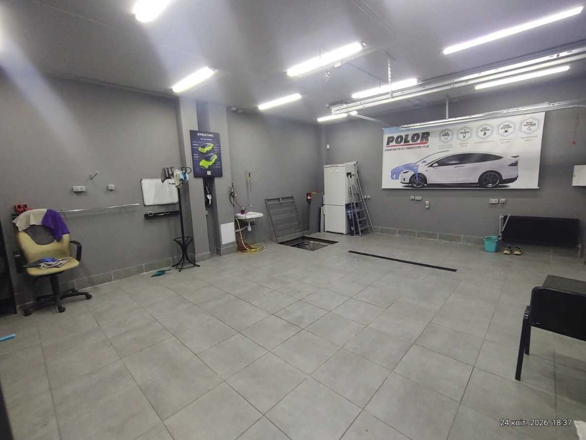 Продам  окремий гараж Київ, Деснянський, вул. Крайня, 13. 