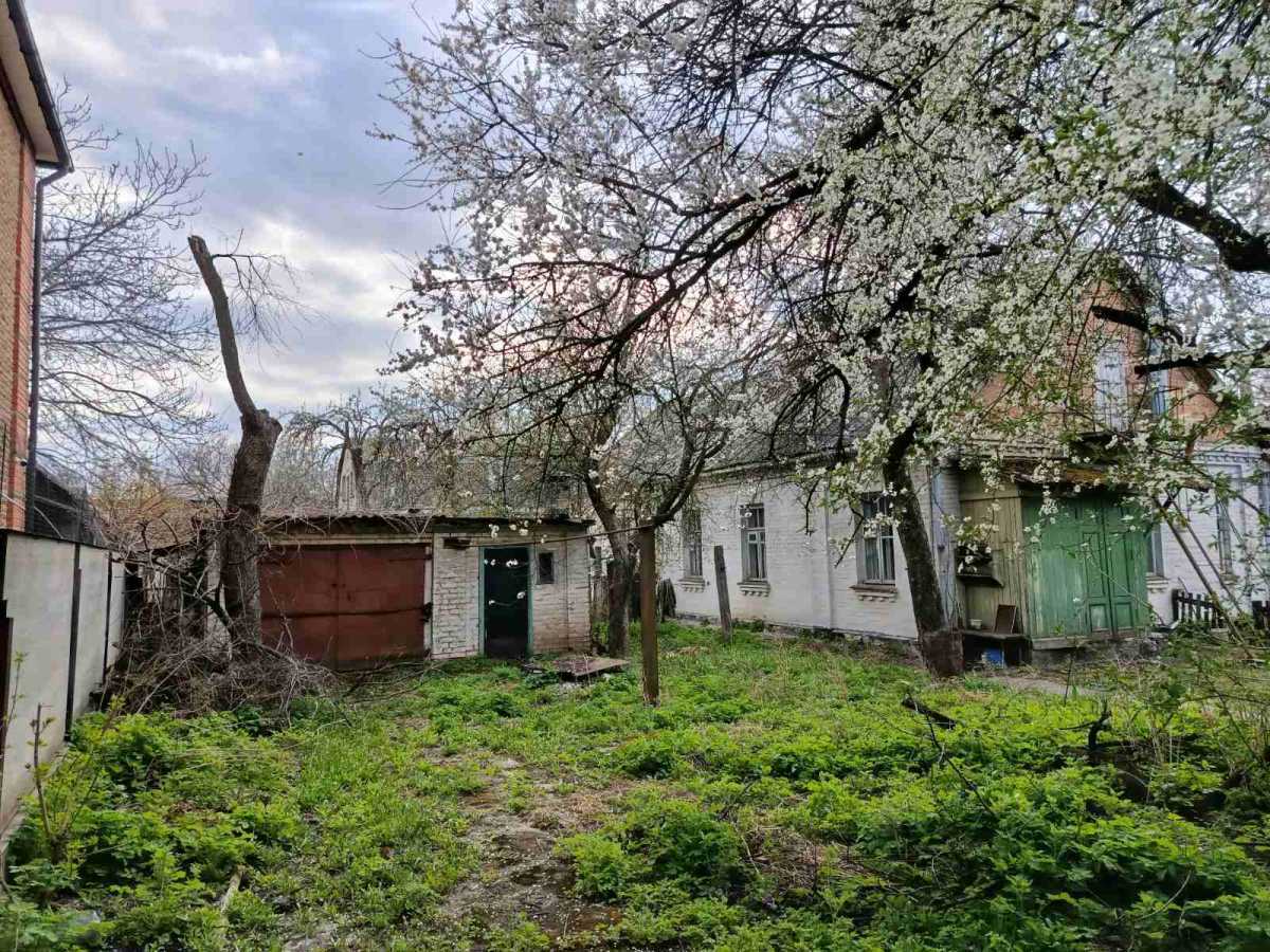 Продам 3-к частину дома Київ, Солом`янський, вул. Патріотів, 43/18. 