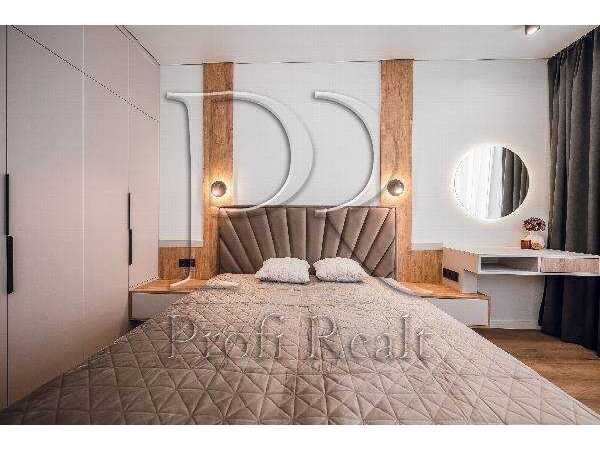 Продам 1-к квартиру Київ, Подільський, вул. Всеволода Змієнка, 15/23. 