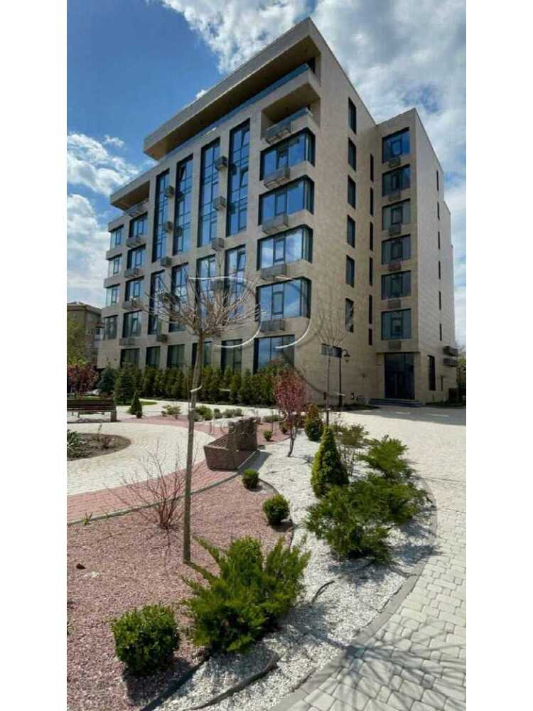 Продам 2-к квартиру Київ, Голосіївський, вул. Набережно-Корчуватська, 29. 