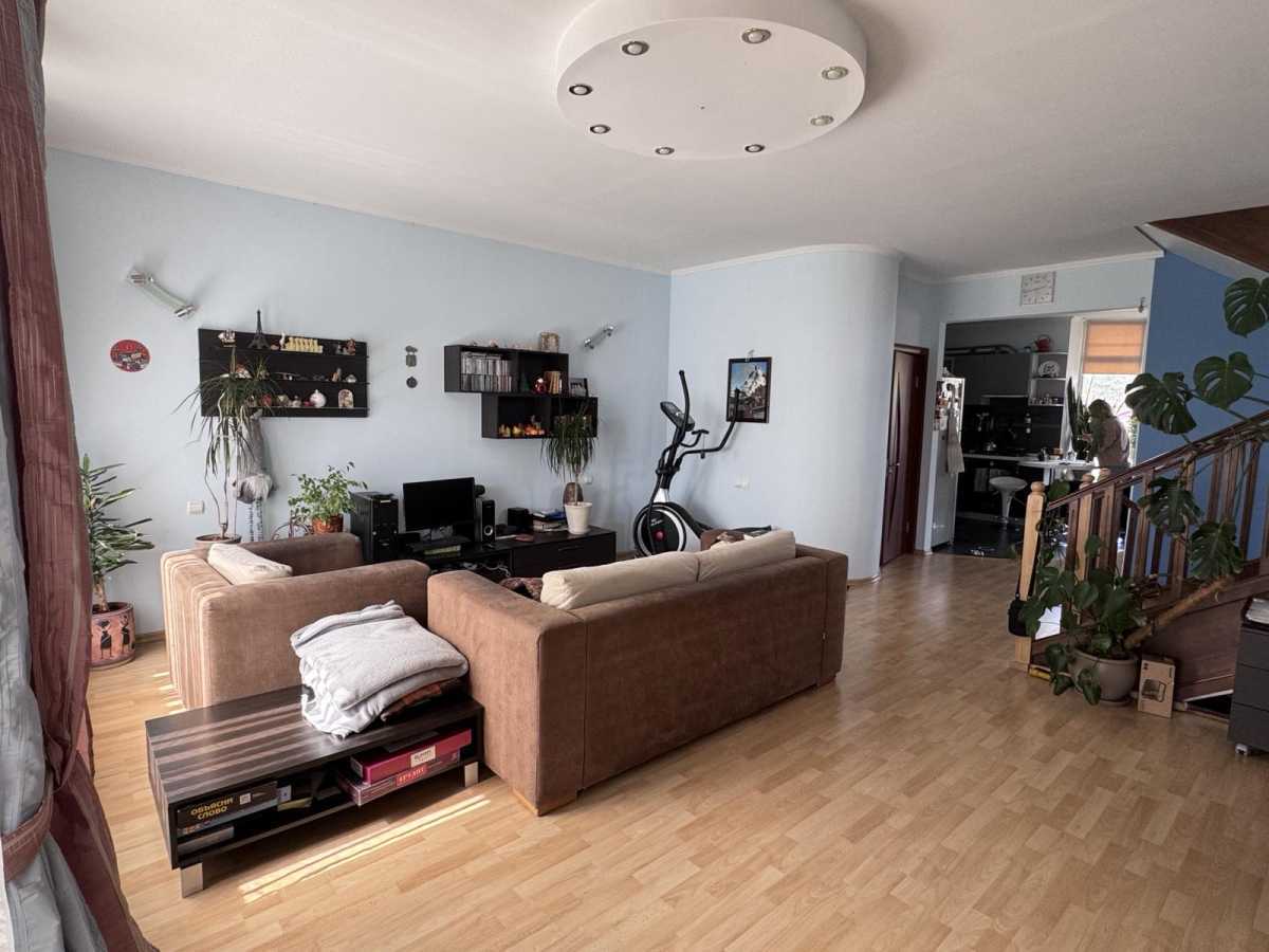 Продам 4-к таунхаус Київ, Дарницький, вул. Петра Прокоповича, 25. 