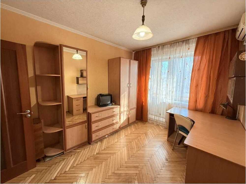 Продам 2-к квартиру Київ, Оболонський, вул. Ярослава Івашкевича, 5. 