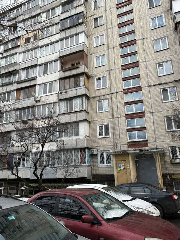 Продам 1-к квартиру Київ, Подільський, вул. Петропавлівська, 6. 