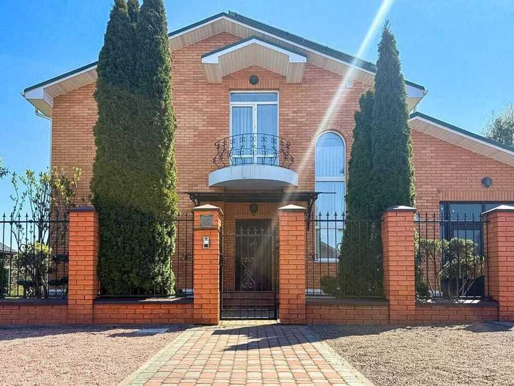 Продам 5-к квартиру Бучанський, Бобриця, Столична, 3. 