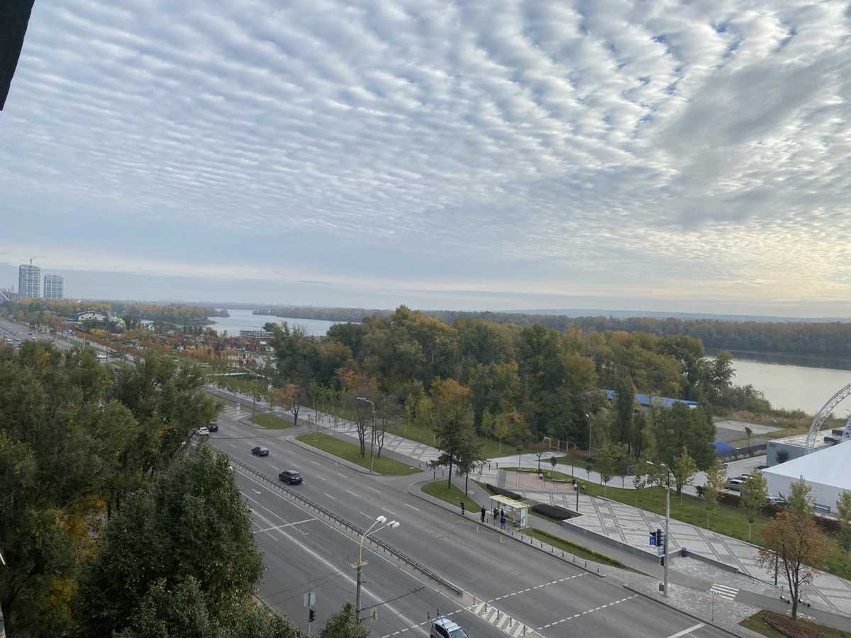 Здам подобово 3-к квартиру Дніпро, Центральний, Набережная Победы, 78. 