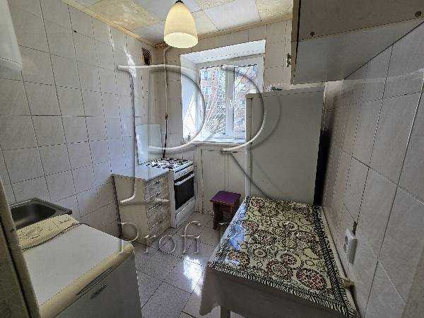 Продам 1-к квартиру Київ, Святошинський, вул. Академіка Туполєва, 3А. 