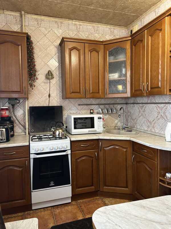 Продам 3-к квартиру Броварський, Бровари, Олімпійська, 8а. 