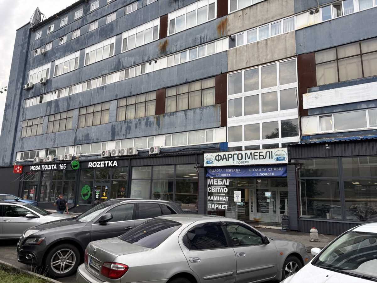 Здам довгостроково  приміщення вільного призначення Київ, Оболонський, просп. Степана Бандери, 8. 
