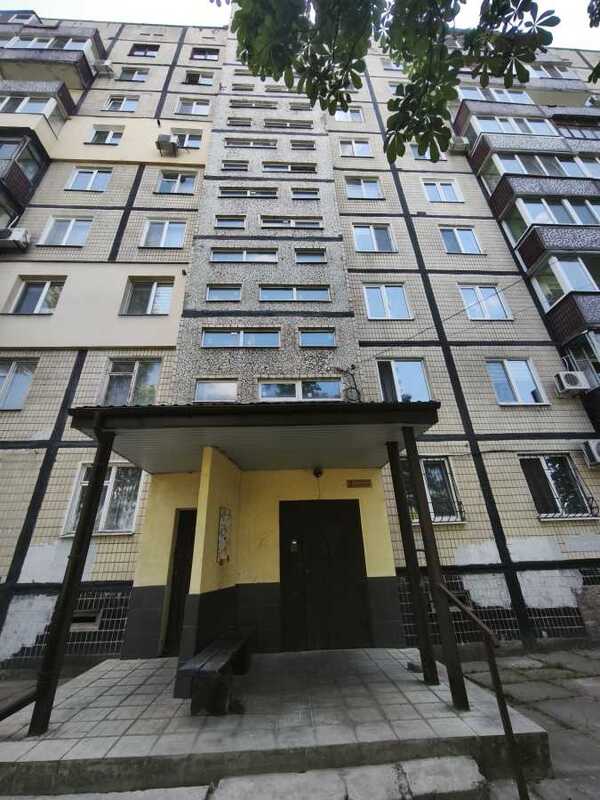 Продам 2-к квартиру Дніпро, Новокодакський, Набережна заводська. 