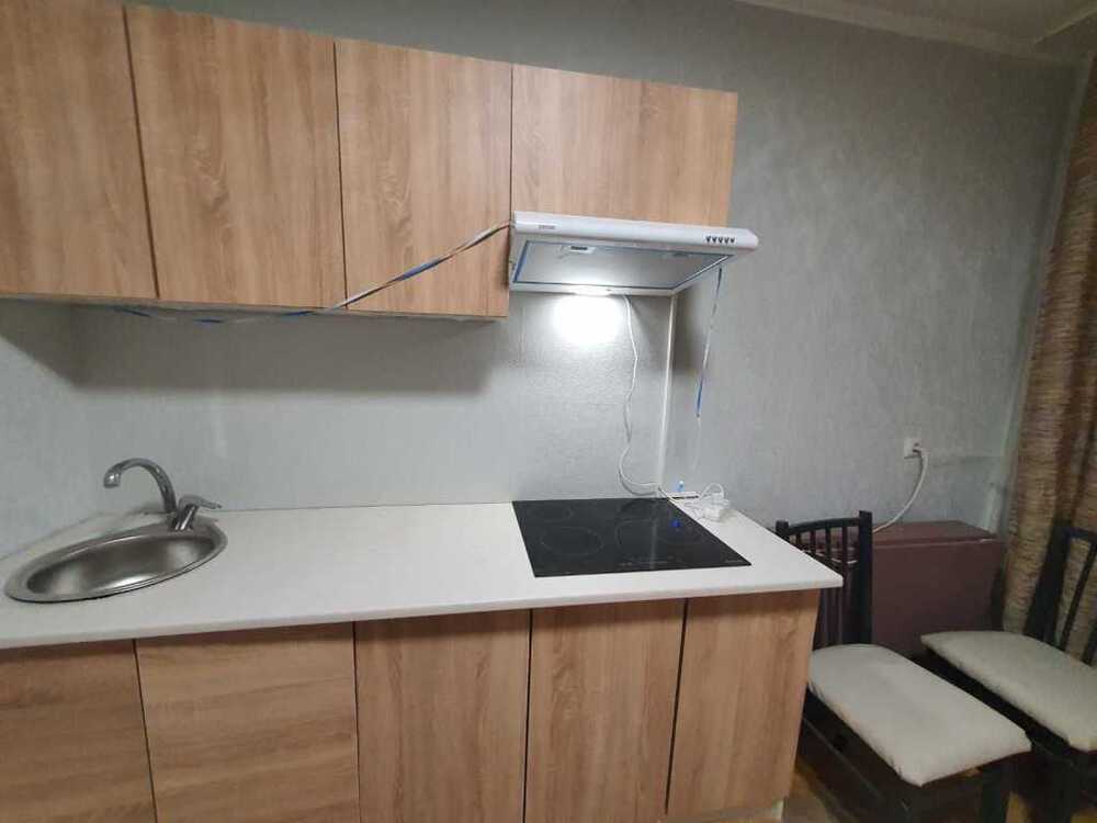 Продам 2-к квартиру Київ, Дарницький, вул. Вишняківська, 7а. 