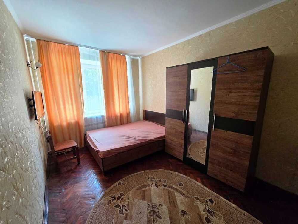 Продам 1-к квартиру Київ, Шевченківський, вул. Ружинська, 7/43. 