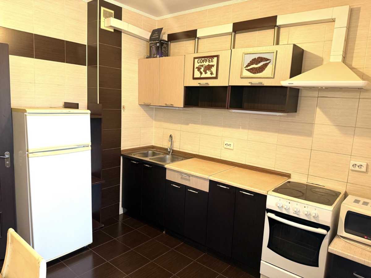 Продам 2-к квартиру Київ, Подільський, вул. Сирецька, 32. 