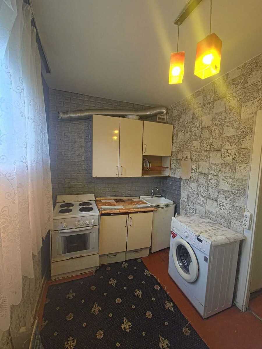 Продам 2-к квартиру Київ, Подільський, просп. Правди, 6а. 