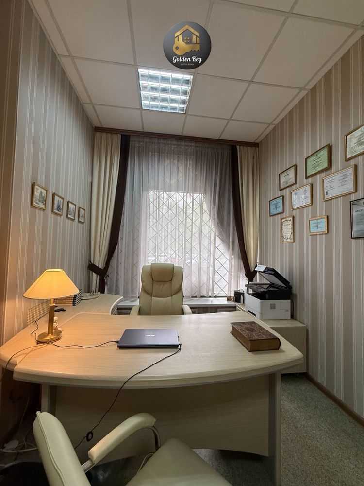 Продам  офісне приміщення Київ, Дніпровський, вул. Євгена Сверстюка, 11А. 